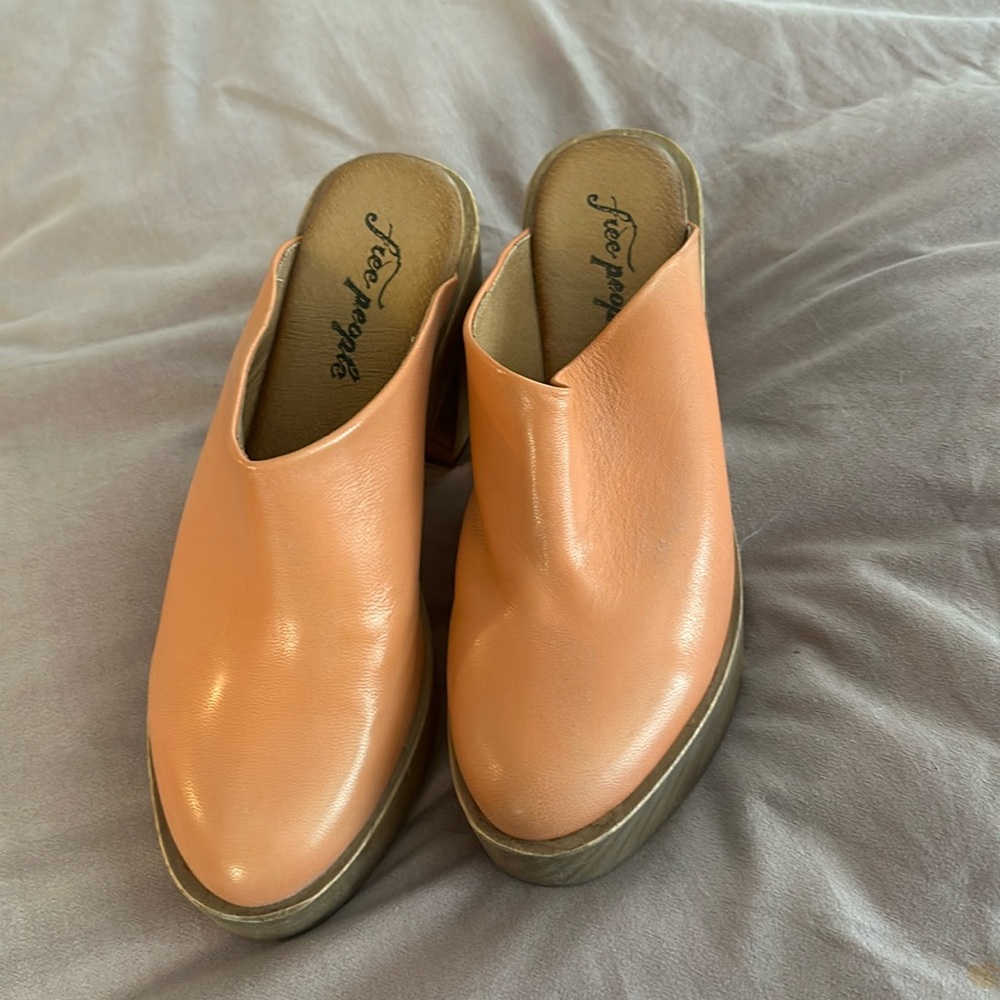 Free people suki platform clog
